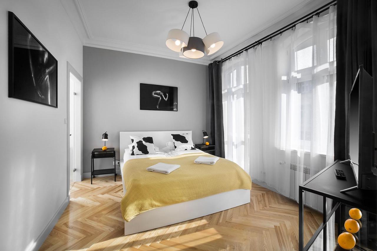 Apartamenty Pomaranczarnia พอซนาน ภายนอก รูปภาพ
