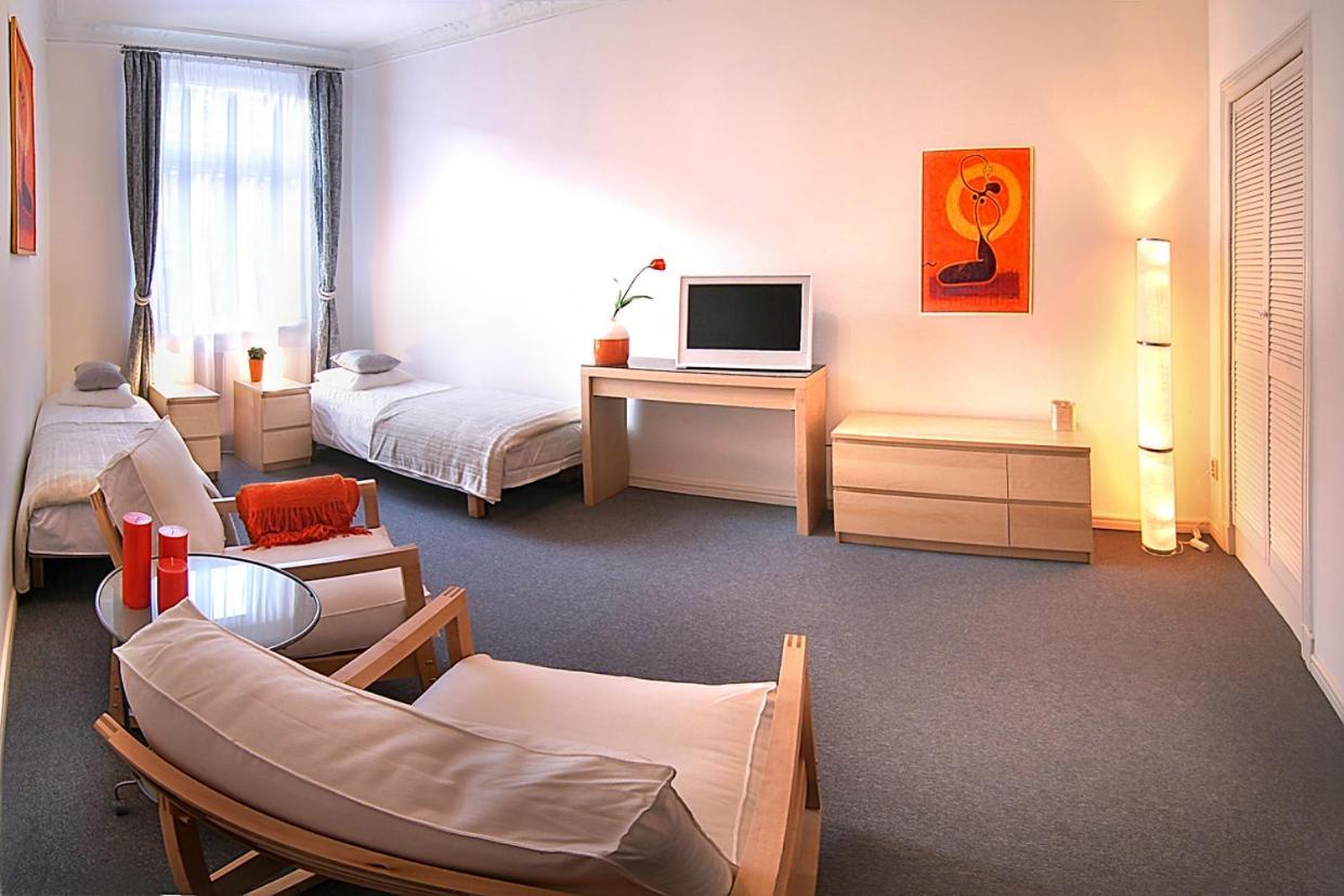 Apartamenty Pomaranczarnia พอซนาน ภายนอก รูปภาพ