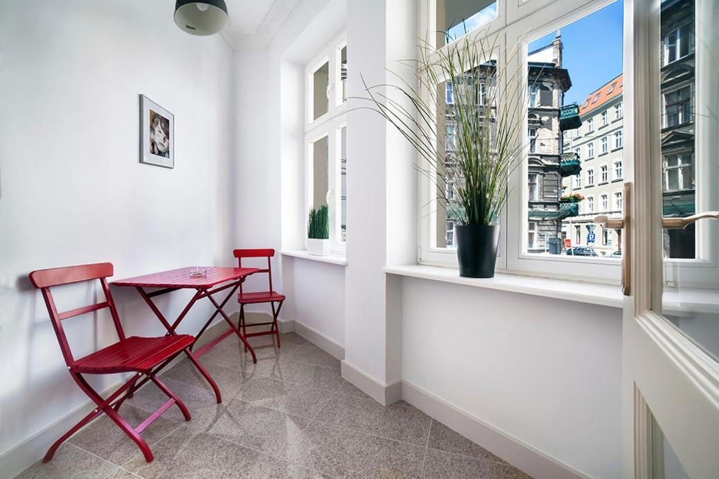Apartamenty Pomaranczarnia พอซนาน ภายนอก รูปภาพ